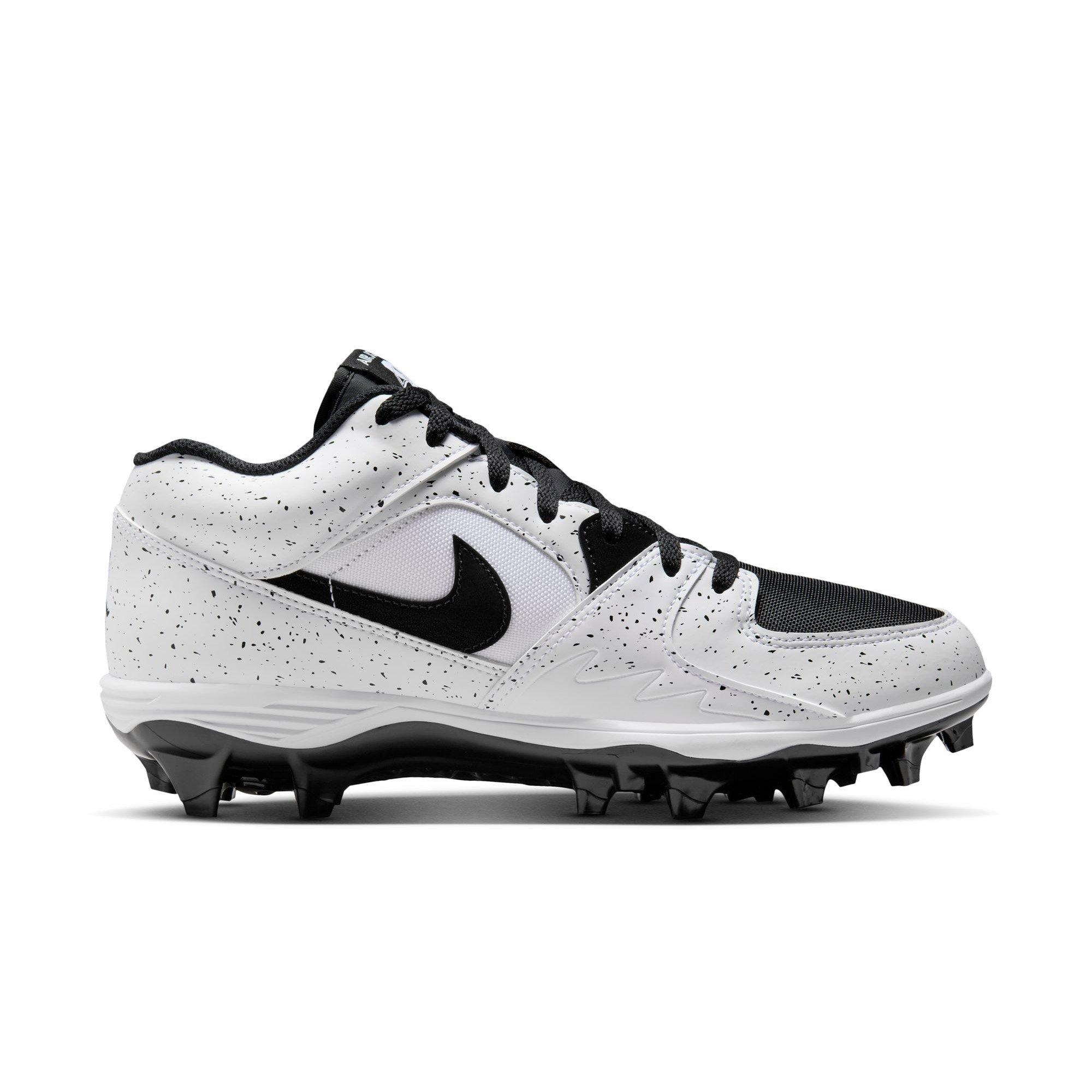 Jordan Stadium 90 Men's Low Football Cleats - White/Black